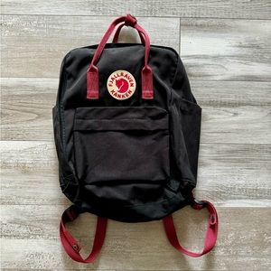 Fjallraven Kanken Bookbag